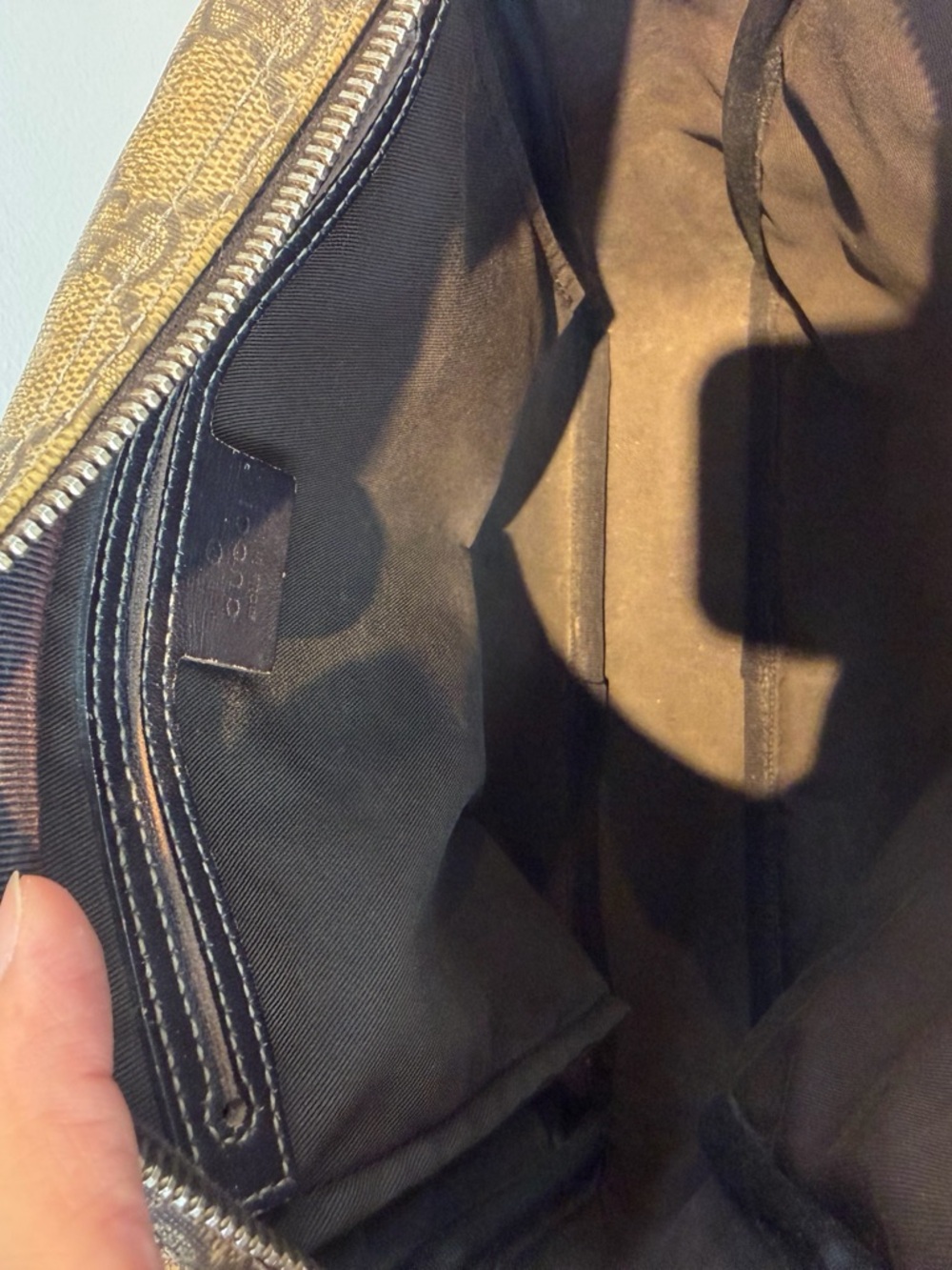 Gucci Brown GG Monogram Messenger Bag - Picture 5 of 8